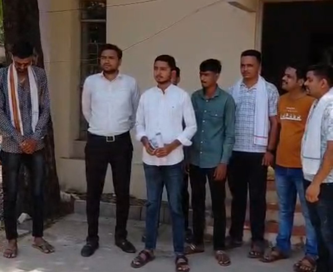 सोलर प्रकरणाच्या सबसिडीसाठी नागरिकांकडून २ हजार रुपये लाचेची मागणी……….!*  *एरंडोल येथील नगरसेवक नितेश चौधरी यांचा पत्र परिषदेत सनसनाटी आरोप………!*